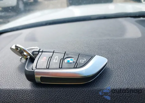 2022 BMW 330I xDrive from USA, damaged, VIN 3MW5R7J02N8C36114